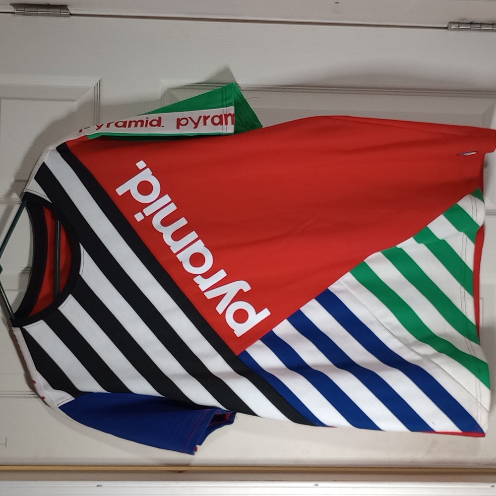 MEN'S BLACK PYRAMID SHIRT LIKE NEW